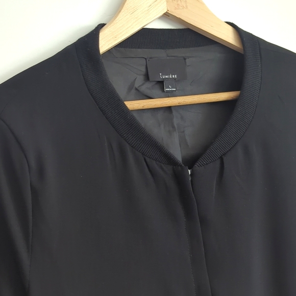 🆕🌿BLACK BLAZER🌿 - Picture 2 of 6